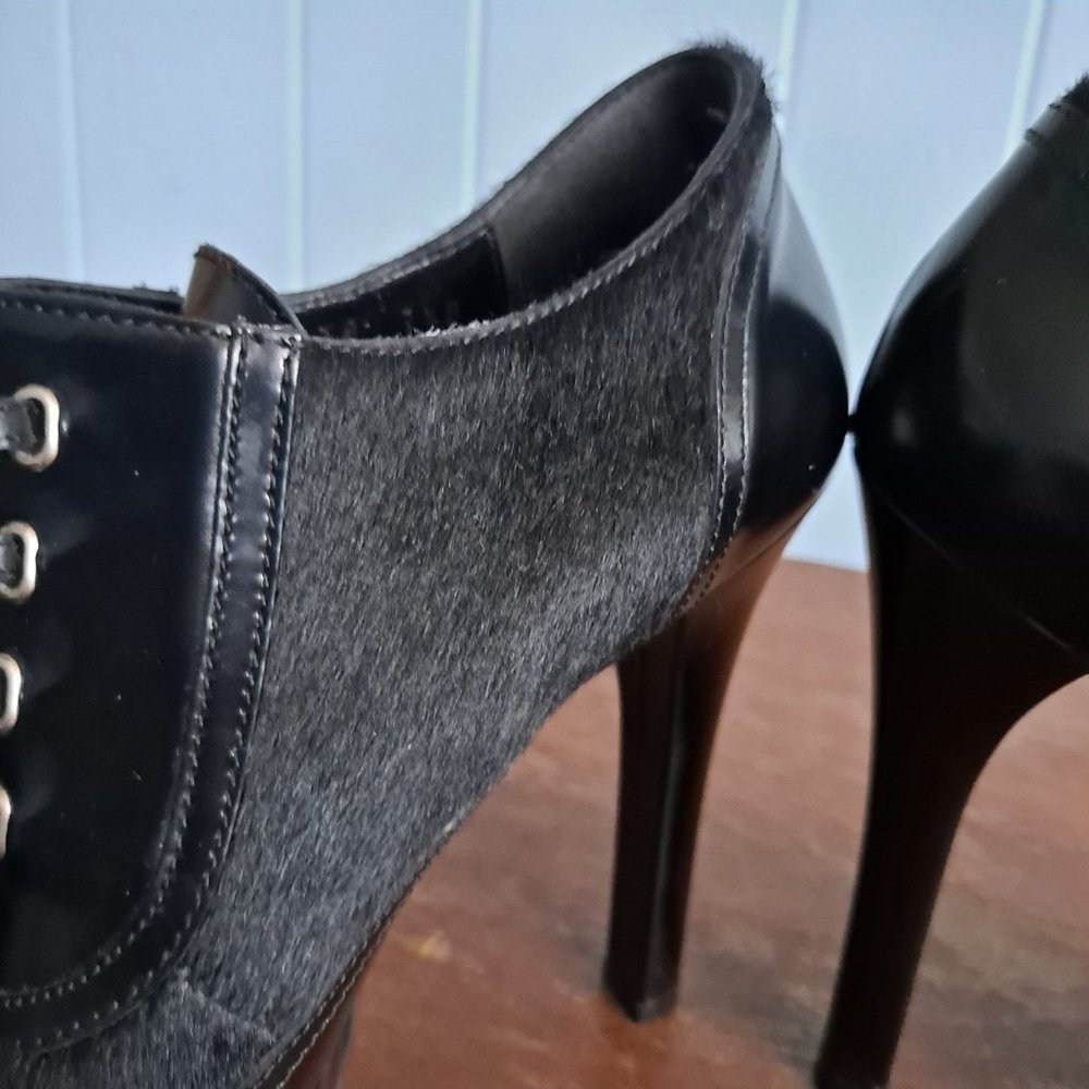 Gucci Leather and Pony Hair Booties Shoes - Picture 10 of 11